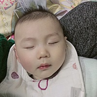 你们都给宝宝搽的什么抹脸油，几个月开始搽点钱，容易过敏体质，求推荐