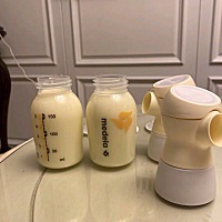 大宝断奶早，一直吃奶粉，各种积食、消化不良、拉肚子，辅食也不好好吃，现在二宝追奶及时，长的好还不...