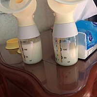 早上就能变成这样  涨奶都比较薄