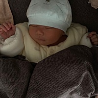 月子婆的样子有点吓人 嗯哼