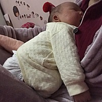 怀着的时候吐的怀疑人生！以为生下就好了！生下来了才知道什么叫煎熬🤣🤣