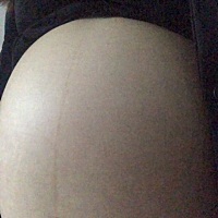 白白胖胖的你们猜是男宝女宝😽😽前期三个月孕吐严重喜欢吃酸，见不得辣的，胎心率一直140以上，鼻子...