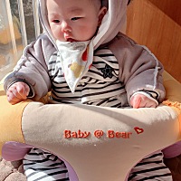孩子5个月多。衣服都是奶奶洗。我去上班都是奶奶带着他，他奶奶每天都不忘记的几件事就是 洗澡 喂ad 吃...