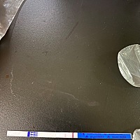 上个月生化后，这个月排卵期同了一次房以为没事，但是经期推迟了五天，乳房涨痛，想着测一个试试，结果...