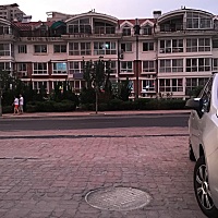 我感觉我的问题不算很大 但是结合在一起挺麻烦 第一没财产纠纷 我有婚前购买的房子 他有他的 房子 离婚...