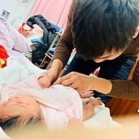 2020年1月31日凌晨突然就有奶了，茜茜宝贝在哭，我说试一下看看她吸不吸奶，谁知道一直在吸，才发现有奶...