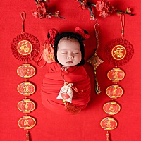 你们宝宝都吃什么牌子的钙？有没有吃伊可新的？我家宝宝每次吃完给水过会儿就会全部吐出来？感觉都没有...