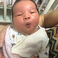 生下来一个星期.和13个月！ 现在体重11kg.身高85cm！