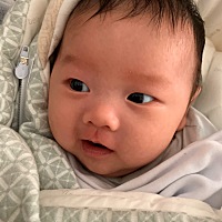 32A的我没想到奶居然这么多😂😂，这是一边的奶量🌚🌚我发现我右边能挤150-180，左边只能80-100...