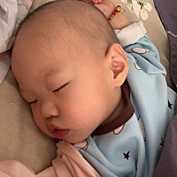 从孩子出生孩子就我一个人带，再过几天就一岁了。最近跟老公有矛盾打算离婚了，我好舍不得孩子，房子是...
