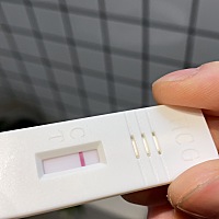 上次1月1号来大姨妈，月经规律，30天左右周期。1月29号应该是安全期，和老公同房了，无措施。今天2月8号...