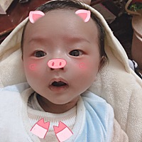 猪尾巴出生的宝宝，一个月半已经两岁了，刚出生还嫌他丑、如今一天一个样，妈妈期待你变成小帅哥。接健...