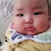 有没有7个多月的宝宝，闹到哭到快崩溃的，宝妈形容一下特征吧，我看是不是和我家的一样