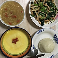 产后第一周以排恶露为主，饮食比较清淡，我奶水孩子吃不完，所以下奶的汤目前没有喝，只喝一些清淡的通...
