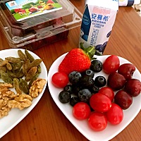 谢谢婆婆每天的精心照顾，谢谢老公每天的陪伴，谢谢妹妹每天的帮助，我的月子只负责给宝宝喂奶🍼，一...