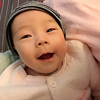 终于过了二月哭，看着爱笑的你满满的幸福感！