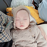 每次出门，大家都问是男孩还是女孩呀，麻麻说我们是男宝宝呀。坚持了一个星期半夜不给吃奶，昨晚第一次...
