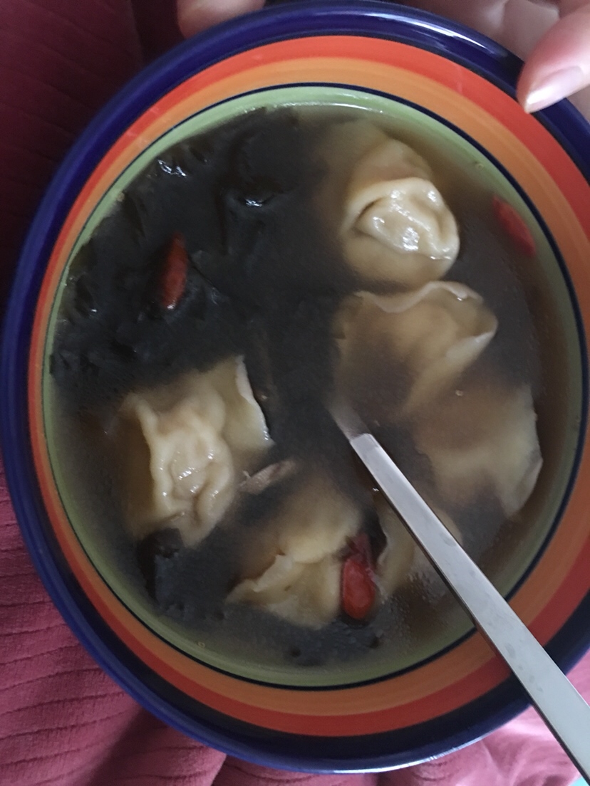 下午辅食：猪肉紫菜枸杞小馄饨
