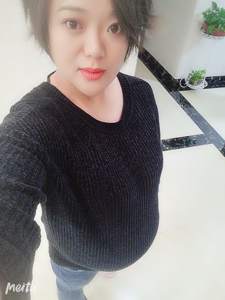 怀二宝的样子