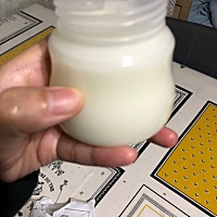 奶涨得实在受不了了，平时3点多吸奶，今天忍到了6点多。