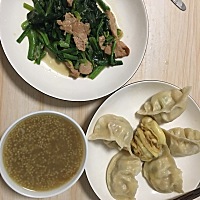 今天第十天了，坐月子第十天，在家里溜达脚后跟疼，大家也是这样吗。在家听的最多的话就是少玩手机，还...