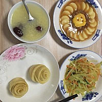 月子第十一天的月子餐来啦 山药红枣二米粥  南瓜玫瑰馒头 炒土豆丝 日本豆腐酿肉蛋黄 肉卷南瓜花卷 南瓜...