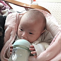 一直觉得老公啊 公公婆婆啊都很好 人也挺亲的那种  当然比不上自己妈 但是娃一生 就变了好多。才出月子...