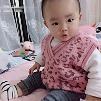 九个月的宝宝会的技能更多了，就是还没长牙急呀