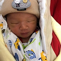 宝宝看起来有点黄疸，怎么办？就晒晒太阳可以了吗？有经验的宝妈吗，我好着急啊，好担心。