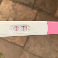 没想到会怀孕，现在病毒也不敢去医院检查...你们说刚发现要去医院吗？