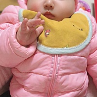 女儿4个月13天了、终于不在像3月前那么闹腾玩通宵了、现在大点终于轻松很多……