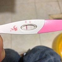 1.23来月经2.7号排卵日16号开始测的，看着一点点的加深，心里就放心很多了，备孕第二个月就有了，这心里...