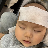 宝宝6个多月 发烧38度 一天了 退烧贴 药 都用了 断断续续的  一喝药就稍微好一点 ，谁还有别的什么办法...
