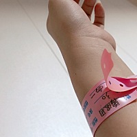我的宝宝36周➕4出生的，早产儿，出生时候哭的很健康，也打了预防针，都挺正常，过了不到一小时，医生就...
