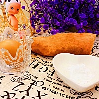 宝宝辅食 红薯软饼 适合月龄：12M  食材：红薯180g 鸡蛋一个 低筋面粉50g 熟芝麻少许 小贴士：红薯本身...