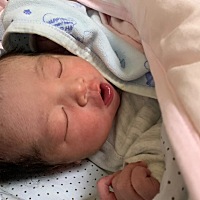 19号顺产男宝一名，疼痛率是百分百啊，从你出来那一刻妈妈就知道了当母亲的不容易。爱你，我的宝贝。