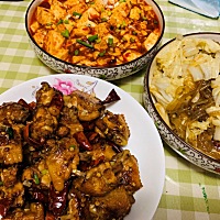 每天猪一样的饭量，牛一样的产量，感谢老公精心准备的每一餐，还把我养的如此苗条。