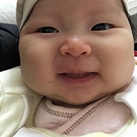妈妈拍的我跟爸爸拍的我