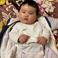 小宝贝，真可爱。