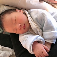 堵奶堵的高烧39  好难过  现在也不晓得能不能继续母乳了