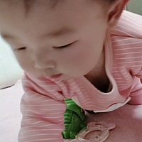 我想找一群志同道合的宝妈，我们一起赚钱，一起学习，一起带娃，一起旅游.......，
