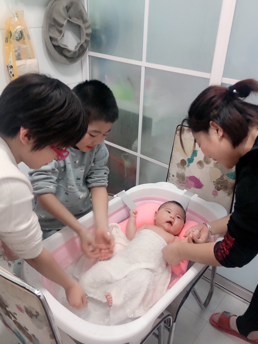 这么多人伺候