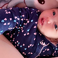 闺女出生6.8斤、今天第二十二天8斤多了^-^为娘的很欣慰^-^^-^😘😘😘💦