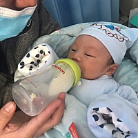 生了一个小米奇，十多天用了90多片纸尿裤，有点吃力了，有没有宝妈有好点的和便宜纸尿裤介绍呢？谢谢了