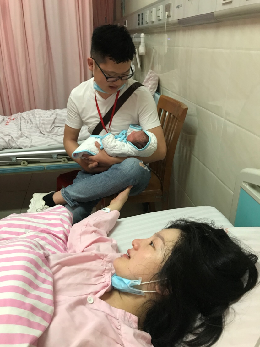 我们幸福的一家三口