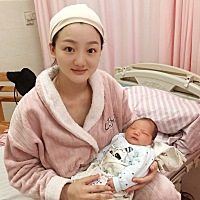 2020年02-28日 今天是我生产的第四天 凌晨两点我起来喂奶🍼没有再睡着 从一个女人结婚—生子—育儿-打...