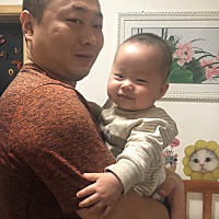 复工了，爸爸把宝宝管的很好，吃饱就睡，比我在家带的都好！