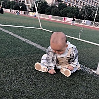 90后宝妈一枚   宝宝一岁两个月   体重23  身高最近没测量   一日三餐辅食  吃饭很棒！喜欢给宝宝拍照  ...