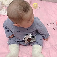 四个月……这是会坐了吗？😱😱😱