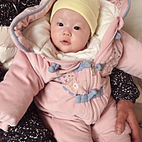 我婆婆其实对我挺好的，到他们家基本什么事都不干。小孩老是吵夜，基本我跟老公都是熬到三点左右才睡觉...
